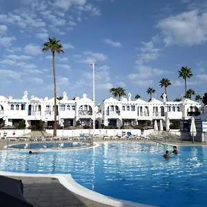 Boungalow Mena Playmar , San Bartolomé España